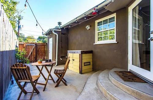 Alta Mesa House | Beautiful Hummingbird Suite w/kitchenette, patio & parking in Santa Barbara