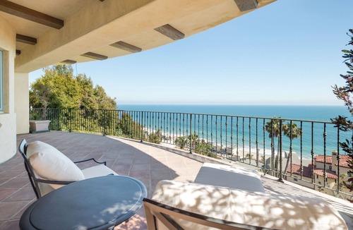 Eastern Malibu Villa | Beautiful La Costa Villa
