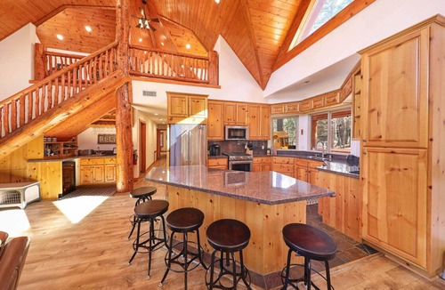 Evergreen Estates House | Beautiful log cabin. Luxury! Great for large families! Walk to snow summit!