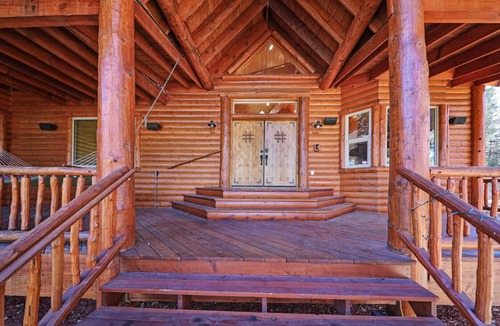Evergreen Estates House | Beautiful log cabin. Luxury! Great for large families! Walk to snow summit!