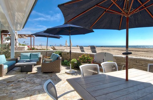 Santa Ana Heights Apartment | Beautiful Lower Unit in a Duplex on an Amazing Stretch of Beach