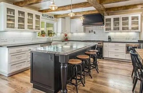 Yucaipa House | Beautiful Luxury Home