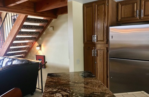 Mammoth Lakes Condo | Beautiful Mammoth Condo. Two master bedrooms! Just one mile from Eagle Lodge!