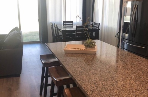 Beaumont House | BEAUTIFUL NEW COZY HOME
