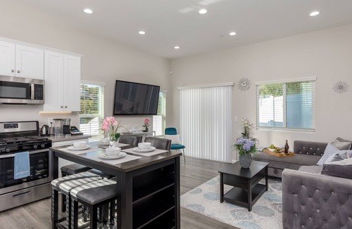 Kit Carson House | Beautiful New Home with Large Balcony & Views!