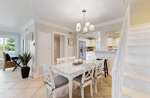 San Clemente Condo | Beautiful ocean view cottage just a few blocks from the beach