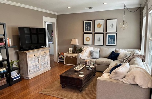 Altadena House | Beautiful redone home in the hills north of Pasadena near hiking and wildlife.