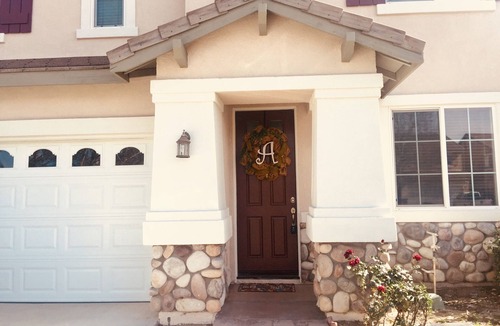 Fontana House | Beautiful Single Family Home near ONTARIO /LOS ANGELES AREA