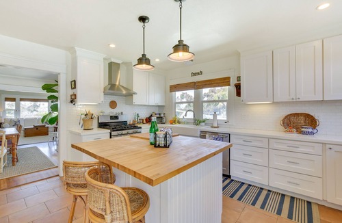 Fire Mountain House | Beautiful South Oceanside Bungalow: 1 Mi to Beach!