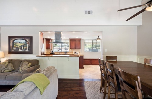 Mission Viejo House | Beautiful, spacious home with private hot tub, putting green, basketball and BBQ