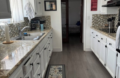 Lemoore House | Beautiful Spacious 4-bedroom Home with RV Parking-Pets welcome
