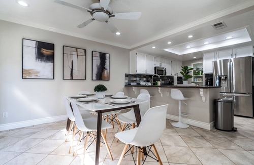 North Tustin House | Beautiful Spacious Home Minutes to Disney