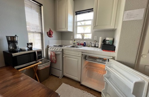 Cardiff-by-the-Sea Apartment | Beautiful Studio near the beach