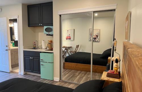 Inglewood Apartment | Beautiful Studio in North Inglewood