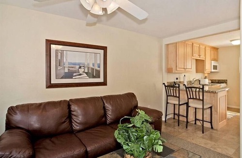South Mission Beach House | Beautiful Studio Unit Steps from the Beach - Dover Court