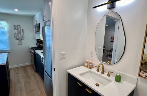 Valley Glen Apartment | Beautiful Studio with Private Patio