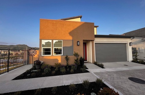 San Juan Capistrano House | Beautiful new home in Rancho Mission Viejo with amazing pond and sunset views