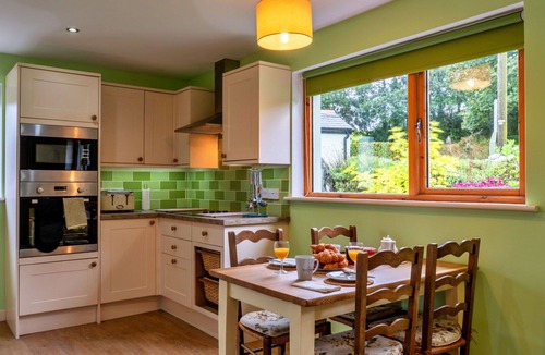 Camelford House | Beautiful villa for 2 guests with WIFI, TV and terrace