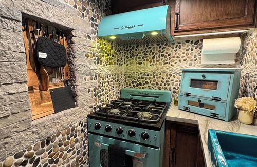 Wrightwood Cabin | Beautiful Yo Mama’s House