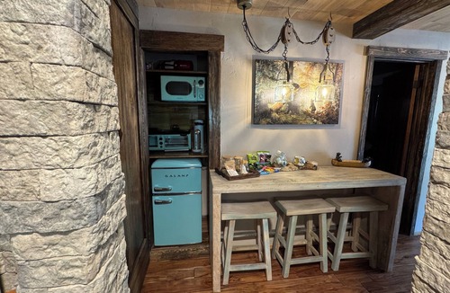 Wrightwood Cabin | Beautiful Yo Mama’s House