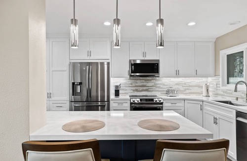 Laguna Woods Condo | Beautifully remodeled 2 BD/2 BA 1st Floor Condo in Beach Close 55+ Community