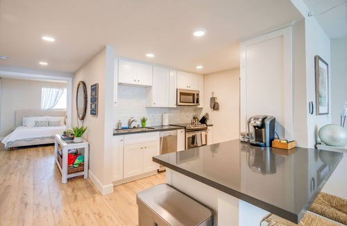 North Pacific Beach Condo | Beautifully remodeled 10th floor oceanfront condo