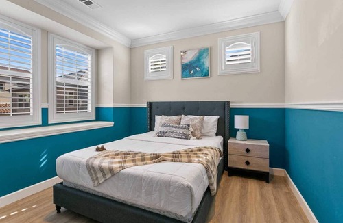Eastvale House | Beauty on Irisbend