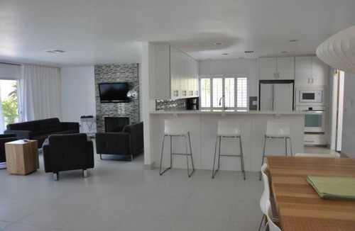 Palm Desert House | Behind El Paseo