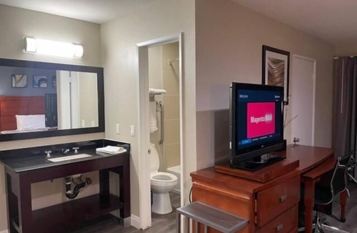 Tustin Hotel | Bel Air Motor Hotel