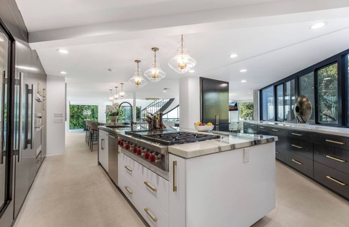 Bel Air Villa | Bel Air Yacht Mansion - Bel Air Mansion Designed by World Renowned Architect