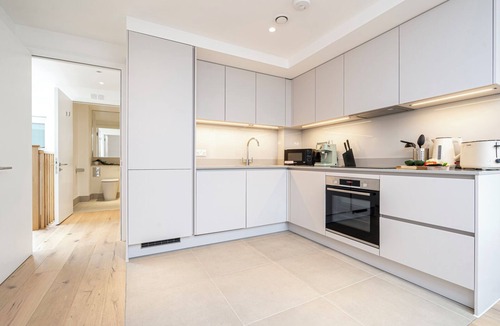 Belgravia Apartment | Belgravia Residence - Luxurious One-bedroom Apartment