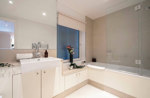 Belgravia Apartment | Belgravia Residence - Luxurious One-bedroom Apartment