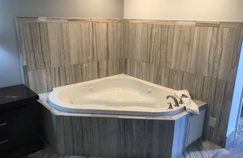 Bellflower Hotel | Bellflower Travel Inn