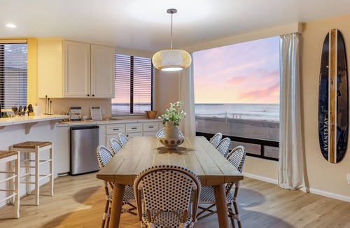 South Mission Beach House | Belmont by AvantStay | 3BR Home on Mission Beach! Ocean Views!