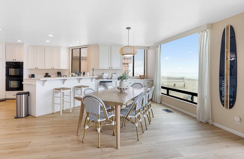 South Mission Beach House | Belmont by AvantStay | 3BR Home on Mission Beach! Ocean Views!