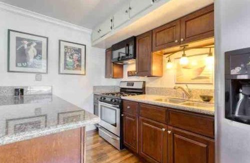 Belmont Shore Apartment | Belmont Shore Beach Bungalow, 2 min walk to town!