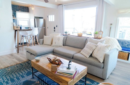 Belmont Shore Apartment | Belmont Shore BH - Unit B