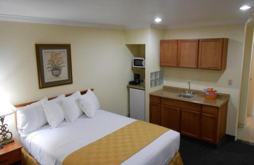 Northwest Anaheim Hotel | Best Inn & Suites