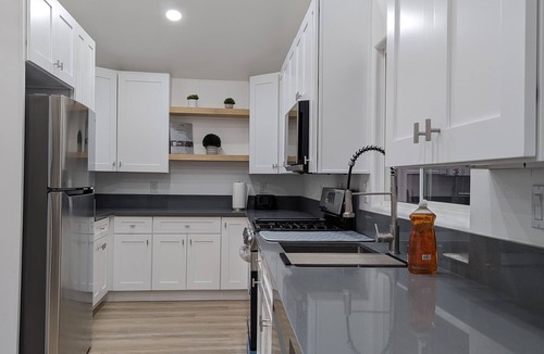 Lincoln Acres House | Best Location pet friendly Home just renovated