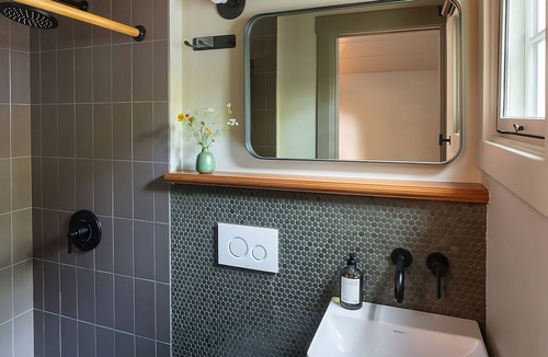 Guerneville Hotel | Best Place to Stay in Guerneville! Free Parking, Near Sunset Beach County Park