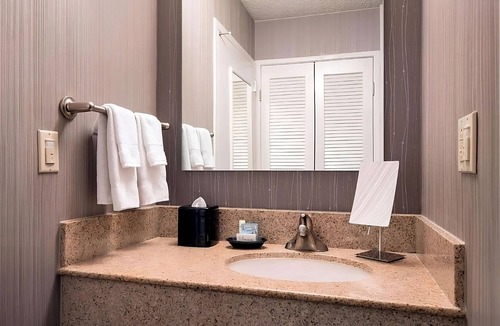 Torrance Hotel | Best Value, Quality Stay! Pets Allowed, Free Parking, Near Pueblo Park