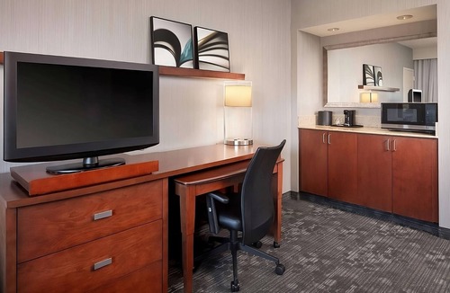 Laguna Hills Hotel | Best Value, Quality Stay! 2 Modern Units Near Newport Sports Museum w/Pool!
