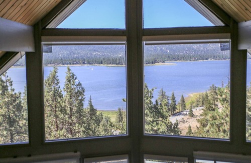 Fawnskin House | Best View - Experience breathtaking views, Hot Tub, Pool Table