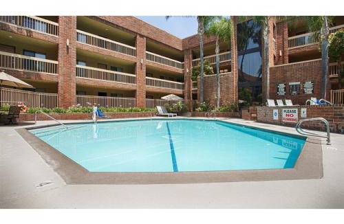 Orange Hotel | Best Western Plus Meridian Inn & Suites, Anaheim-Orange