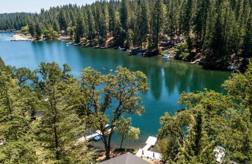 Groveland House | Better at the Lake Home with Private Dock