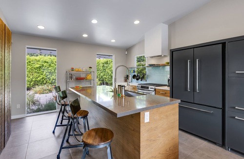 Palm Springs House | Betty’s Renovated Home in Movie Colony East