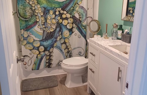 Central San Pedro Condo | Between Los Angeles & Disneyland (Ocean view) 1bed