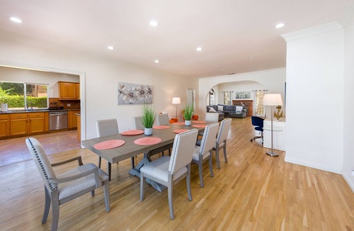 Carthay Circle House | Beverly Hills Serenity Estate
