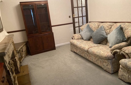 Barnehurst House | BexleyhealthTown Centre 5 Bedroom Luxurious Home
