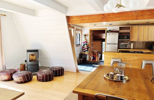 Woodlands Cabin | Big Bear A-Frame Cabin/HotTub/DogFriendly/Sleeps 6